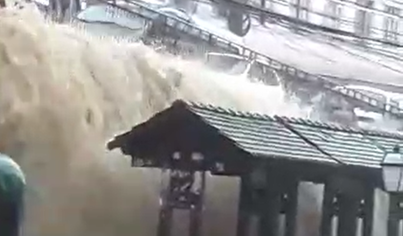 Volume de água intenso durante chuva