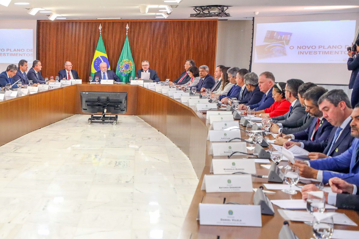 Governadores das 27 unidades da federação reuniram-se com o presidente Lula nesta sexta-feira (27), em Brasília (Foto: Renato Alves/Agência Brasil)