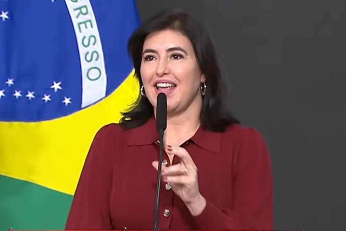 Simone Tebet durante posse como ministra do Planejamento e Orçamento (Foto: Reprodução/TV BrasilGov)